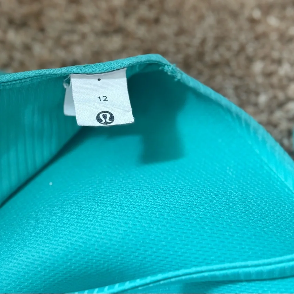 Lululemon Blue/ Green like a cloud bra b/c cup size 12 - Picture 4 of 4